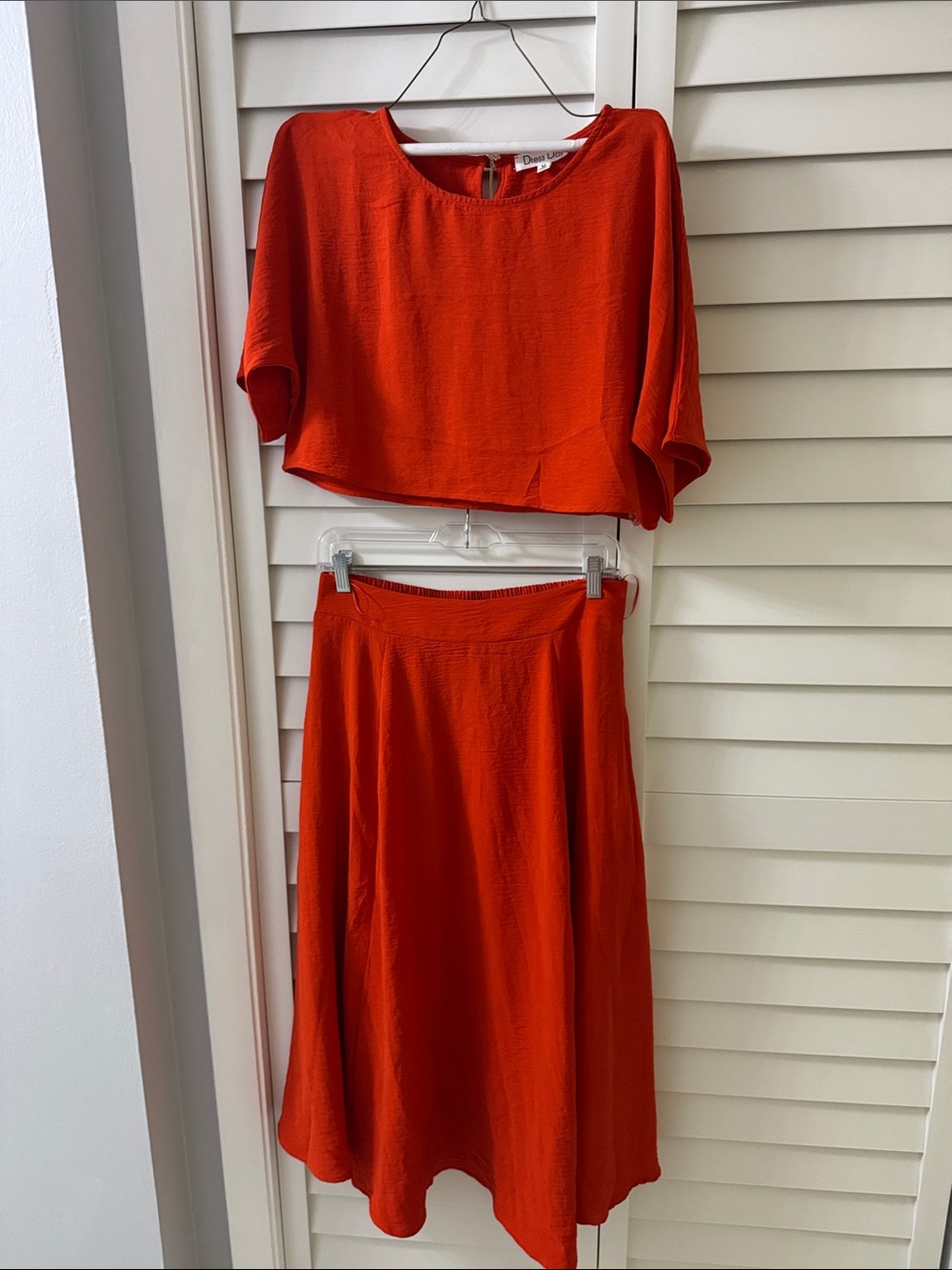 Dress Day orange skirt set with crop top